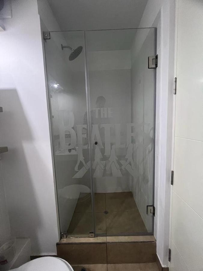 Privada Habbey Road En Dpto Compartido. * Lima